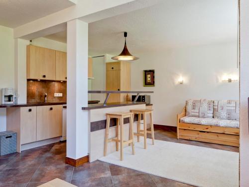 Appartement moderne 3 pièces, skis aux pieds, La Tania, parking inclus