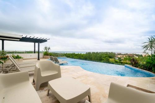 Rooftop Pool Studio Steps To Coco Beach