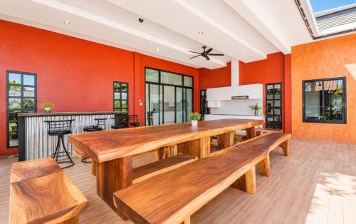 Restaurant, Baan Noppadol Hua Hin Loft Hotel near Khao Hin Lek Fai