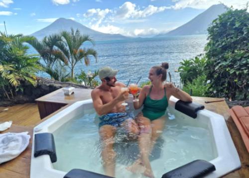 GuateMia Beach SPA Resort Soulfood & Bar in Santa Cruz la Laguna