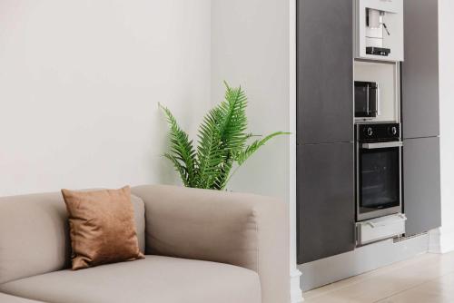 Amalienborg Stylish 2 Bed Apartment - image 2