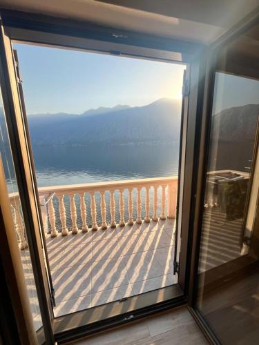 MINA SeaView - image 3
