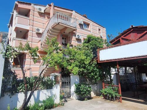 Apartments Pekic