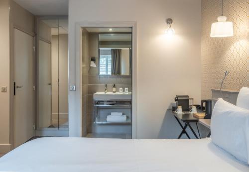 Double or twin room, deluxe
