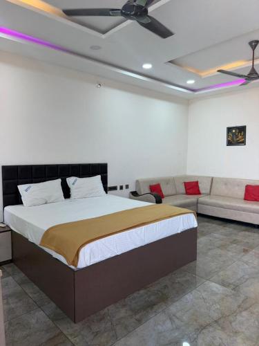 Devimurugan Residency