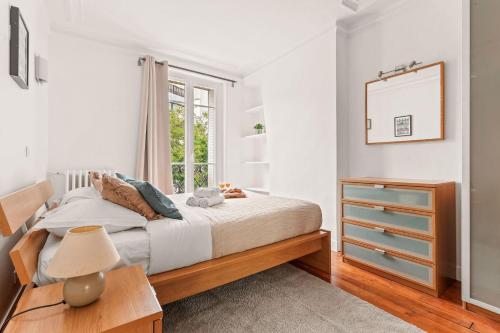 BnBNova - 2BR - Near Eiffel Tower and Montparnasse - image 5
