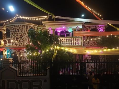 Joint d'or in Cayes-Jacmel