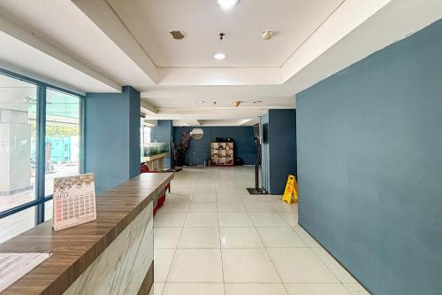 Lobby, RedDoorz near Batuceper Station in Batuceper