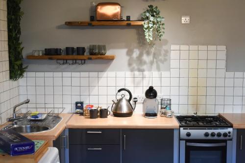 Air Maison - Apartment near Historic Dockyard - image 2