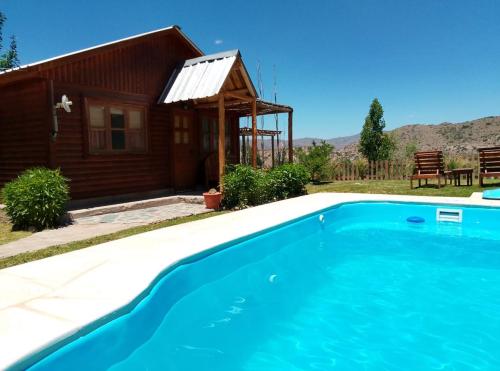 Cabañas Rowal Potrerillos (Cabanas Rowal Potrerillos) in El Salto (Mendoza)