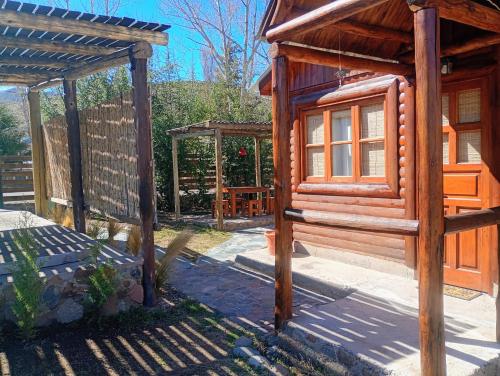 Cabañas Rowal Potrerillos (Cabanas Rowal Potrerillos) in El Salto (Mendoza)