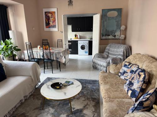 Spacious 2-Bedroom, 2-Bathroom by Dublin Castle, Dublin