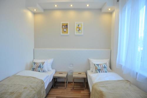 Hillside Premium Apartments
