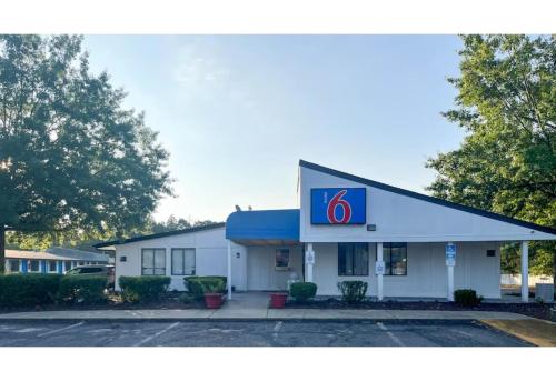. Motel 6 Aberdeen, NC - Pinehurst