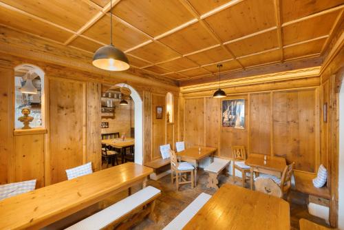 Knödelhof (Knodelhof) in ออทโทบรูนน์