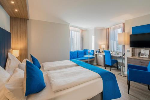 1 queen bed