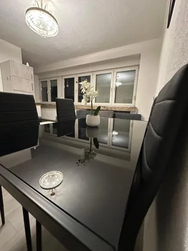 Schöne 2 Zimmer Appartment mit Bad und Küche Self- Check-in in Mönchengladbach, Deutschland