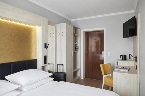 1 twin bed