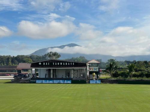 Yaowarate Sport Club and Resort ไร่เยาวเรศ Room Type - Quadruple Room with Mountain View