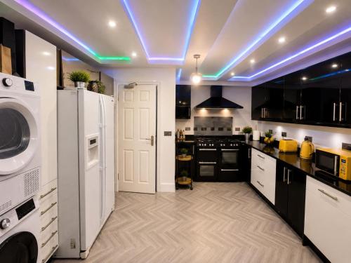 Charming Tudor Cottage White House Free Wifi Manchester - Manchester