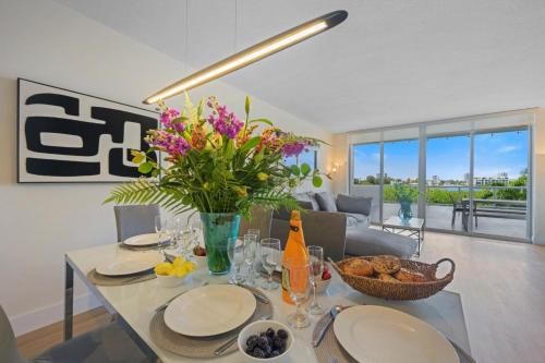 Golden Bay 302 - Sunny Isles Beach, FL
