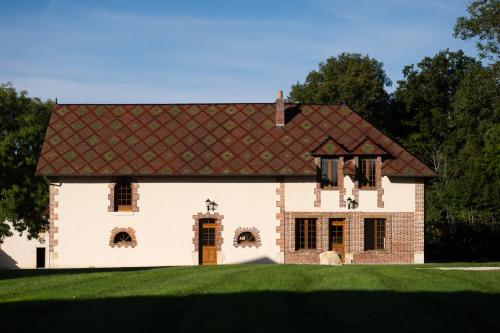 Exterior view, Chambre Chasserie 9-Grange Arthuis in Lavau (Burgundy)