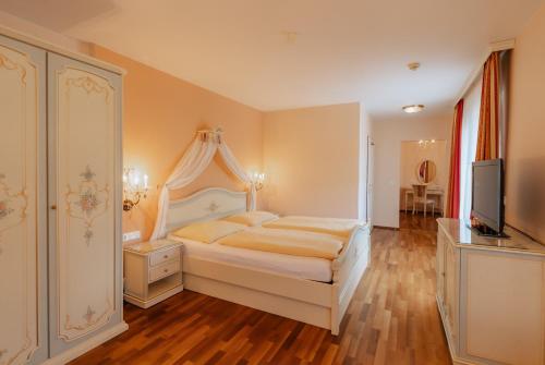 1 queen bed