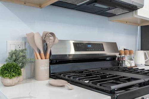 Near Chicago - Sleeps 10 - Westchester in Westchester (IL)