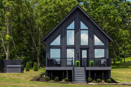 The Fives - 22482 McCurry Haven Luxury Japandi Cabin in Bristol (TN)