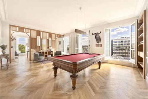 BrainResidence close to Arc de Triomphe