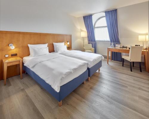 2 twin beds