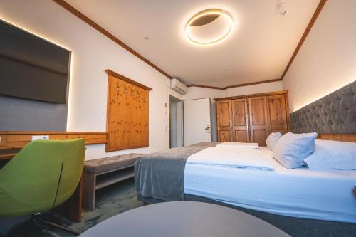 2 bedrooms, 2 beds