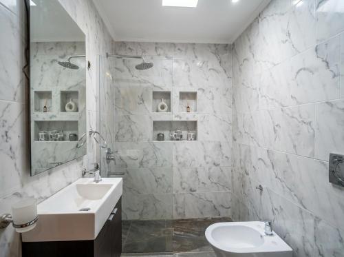 Shower, Casa con piscina y quincho, para familias in Funes