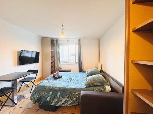NGOMA IMMOBILIER N18 Studio proche gare in Melun