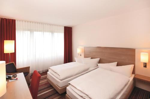 2 twin beds