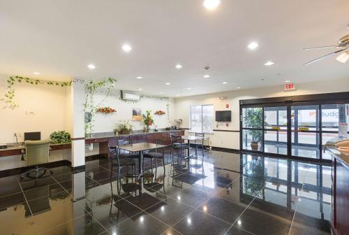 Фойє, Budget Inn Ganado in Ганадо