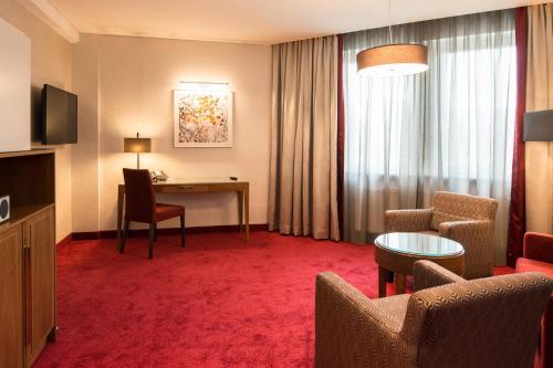 Best Western Plus Hotel St. Raphael Room Type - Junior Suite