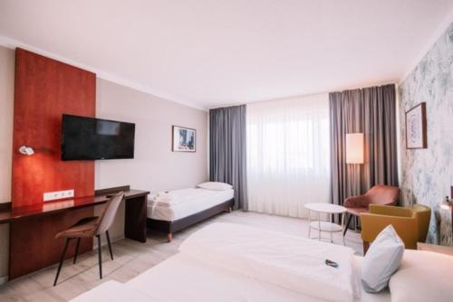 1 king bed, 1 sofa bed