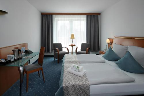 2 twin beds