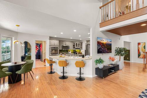 Kitchen, Asheville Luxury Getaway | Pool, Sauna, Hot Tub, Theater, Two Game Rooms in Marion (NC)