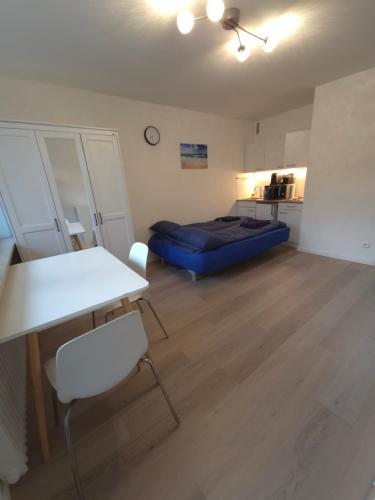 modern flat close to citycenter, 100m bus, 4 min metro