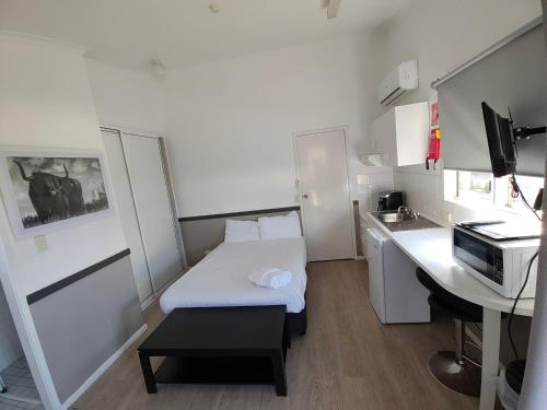 1 double bed