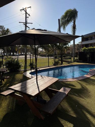 Bribie Waterways Motel