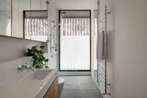 Boutique Stays - Woodfin House - image 3