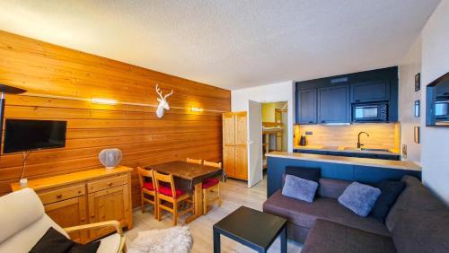 Résidence Chateaux De Crans - Studio lumineux · Balcon MAE-8264