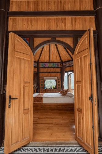 Viet Phu Le Gia Retreat - Hoang Su Phi in Nam Pi