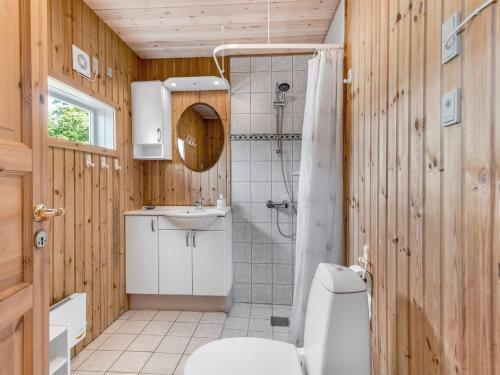 Bathroom, Holiday Home Rustam - 600m from the sea by Interhome in Vaeggerlose