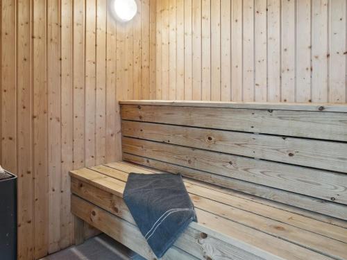 Badkamer, Holiday Home Kalevi - 900m from the sea by Interhome in Vaeggerlose