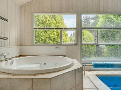Badkamer, Holiday Home Joakim - 350m from the sea by Interhome in Vaeggerlose