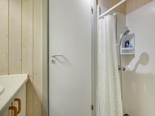 Badkamer, Holiday Home Joakim - 350m from the sea by Interhome in Vaeggerlose
